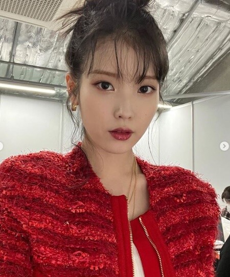 사진= 아이유 인스타그램