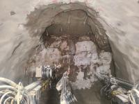양생·화약 작업 위험천만…‘붕괴 위험’ 도사린 터널 공사현장 실태