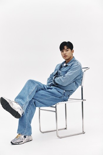 '지금 우리 학교는'으로 믿어지지 않을 만큼 많은 사랑을 받고 있다는 로몬은 업계로부터도 큰 기대가 쏟아지고 있는 신예다. 사진=넷플릭스 제공