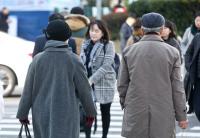 [날씨] 오늘날씨, 금요일 낮부터 기온 올라 '영상권'…제주도 '비 또는 눈'