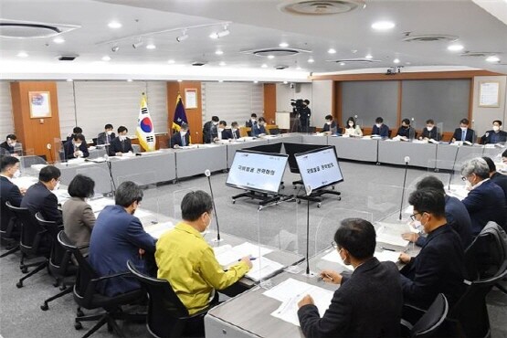 ‘2023년 국비 발굴 전략회의’ 진행 모습. 사진=부산시