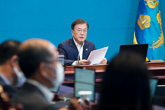 문재인 대통령은 서해수호의 날인 25일 "강한 안보를 통한 평화야말로 서해 영웅들에게 보답하는 최선의 길"이라고 강조했다. 사진=청와대