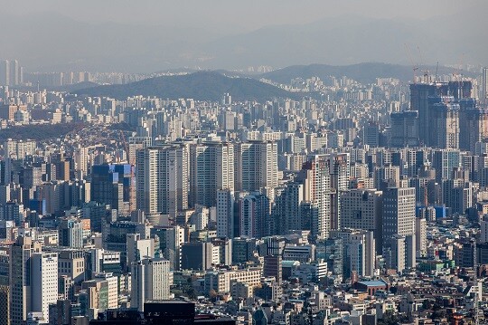 남산에서 바라본 서울 시내 아파트 풍경. 사진=최준필 기자