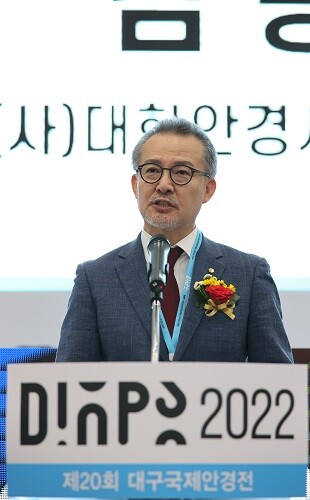 '디자인 강국으로 도약하자' 디자인샤우어 김종필 대표가 디자이너 육성방안을 발표하고 있다. 사진=남경원 기자