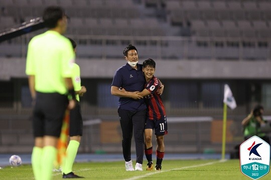 이상윤 해설위원은 "이승우의 맹활약은 꾸준히 믿고 기용한 김도균 감독의 역할이 크다"고 평가했다. 사진=한국프로축구연맹 제공