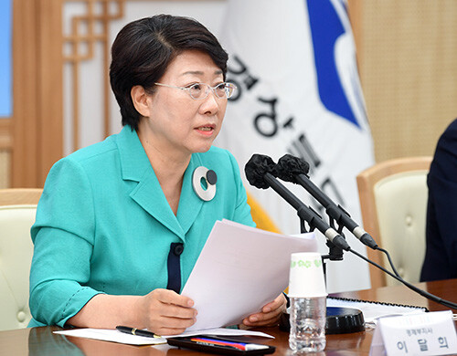 지난 1일 이달희 신임 경제부지사가 비상경제대책회의을 열고 있다. 사진=경북도 제공