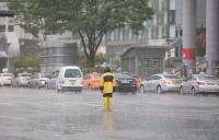 [날씨] 오늘날씨, 수요일 전국 강한 비…많은 곳 ‘150㎜ 이상’