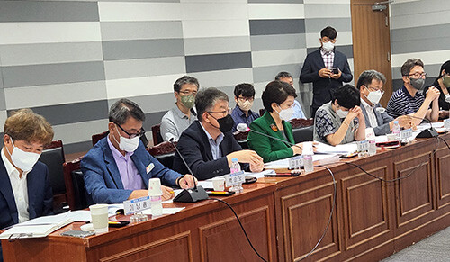 9일 TRQ대응 마늘·축산관계자 간담회가 경북도청에서 열리고 있다. 사진=경북도 제공