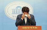[전문] 눈물 보인 이준석 “윤핵관, 수도권 열세 지역에 출마 선언하라”