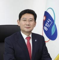이상일 용인시장 “시정연구원장 명예로운 퇴진? 거취에 대해 단 한마디도 한 적 없다”