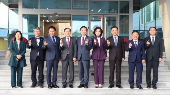 국가거점국립대학교총장협의회는 11월 11일 오후 2시 전북대학교에서 2022년 제4차 정기회의를 열었다. 사진=국립경상대 제공