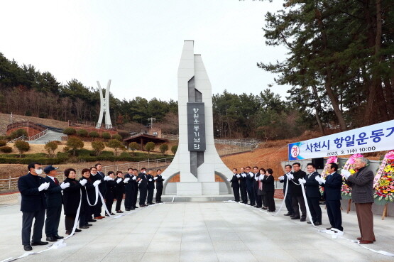 제막식 장면. 사진=사천시 제공