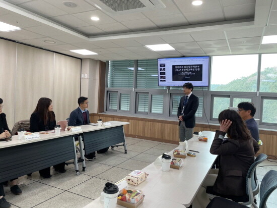 싱가포르 디지털 전략본부 대표단 방문 모습. 사진=부산시교육청 제공