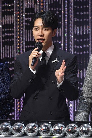 이승기의 20년 연예생활을 함께한 팬덤 역시 이다인과의 열애 이슈가 불거진 때부터 그들의 결혼에 부정적인 입장을 밝혀 왔다. 사진=SBS 제공