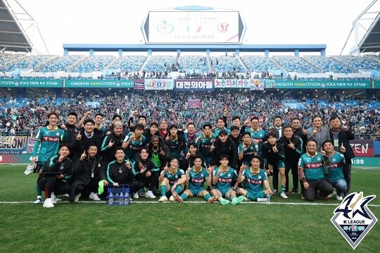 대전 축구에 '봄'이 왔다. 대전은 이번 시즌 리그 3위와 관중 동원 순위 3위에 오르며 두 마리 토끼를 잡고 있다. 사진=한국프로축구연맹