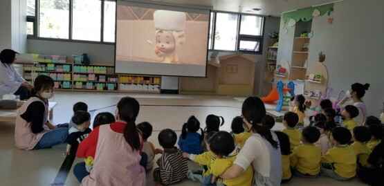 구강보건교육 진행 모습. 사진=기장군 제공