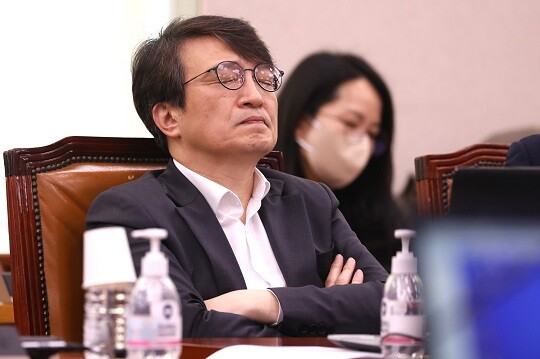 김의겸 더불어민주당 의원이 지난 3월 국회 법제사법위원회에서 열린 정정미 헌법재판관 후보자 인사청문회에 참석해 있다. 사진=박은숙 기자