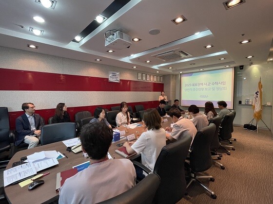 경기도경제과학진흥원이 13일 북부권역센터서 경기북주 중소기업 지원 발전방안 논의를 위한 간담회를 갖고 있다. 사진=경기도경제과학진흥원 제공