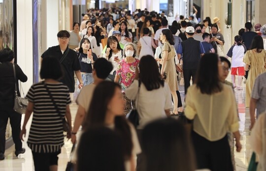 질병관리청 중앙방역대책본부 발표에 따르면 최근 코로나19 확진자 발생은 4주 연속 증가하고 있다. 사진=박정훈 기자