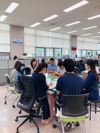 공무원 행동강령 부서 순회 교육 장면. 사진= 사천시 제공