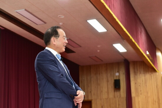 하윤수 교육감. 사진=부산시교육청 제공