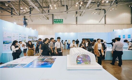 MVRDV 건축전 장면. 사진=부산시 제공