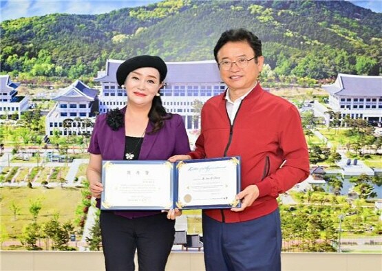제나 정 한-인도비즈니스문화진흥원 이사장이 경상북도의 경제정책 협력 자문관으로 위촉을 받았다. 사진=한-인도비지니스문화진흥원 제공