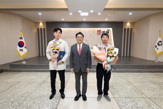 ‘2023년 규제개혁 아이디어 공모전’ 시상식 장면. 사진=김해시 제공