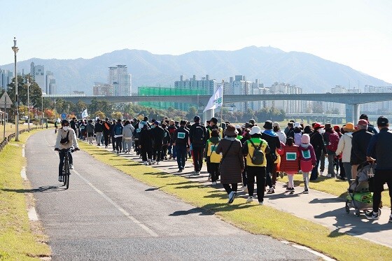 21일 한강시민공원 삼패지구 일원에서 '2023 남양주 한강 걷기대회' 행사가 진행되고 있다. 사진=남양주시 제공