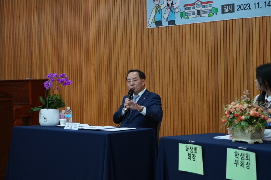 해강중 학생회 소통 투어 모습. 사진=부산시교육청 제공