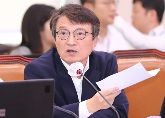 김의겸 더불어민주당 의원은 이정섭 검사에 대해 위장전입, 세금체납 등 4가지 의혹을 제기했다. 사진=박은숙 기자