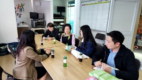 ‘찾아가는 규제개혁신고센터’ 운영 모습. 사진=김해시 제공