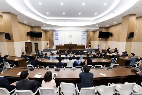 개청식이 진행 중인 본회의장 전경. 사진=김포시 제공