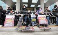 장애인의 날에 시위하던 장애인 활동가 2명 경찰 연행