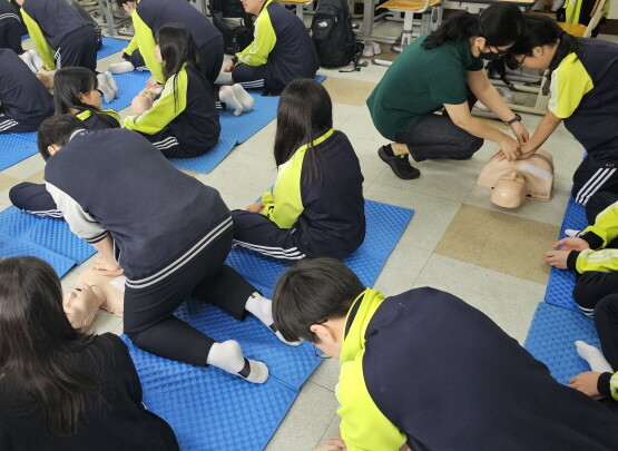 4월 24일 부산국제중학교에서 열린 교육 모습. 사진=부산시교육청 제공