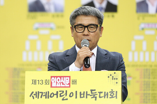 일요신문사 김원양 대표가 개막식에서 인사말을 했다. 사진=박은숙 기자