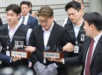 김호중, 경찰 압수 아이폰 3대 중 일부만 비밀번호 제공