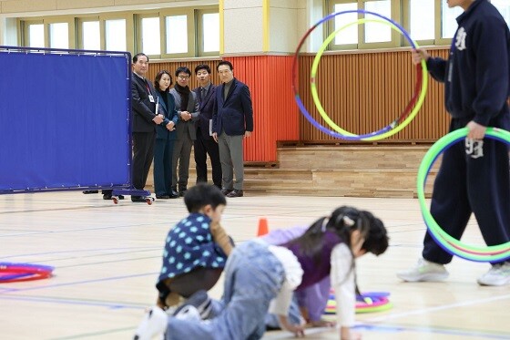 늘봄교실을 방문한 임태희 경기도교육감. 사진=경기도교육청 제공