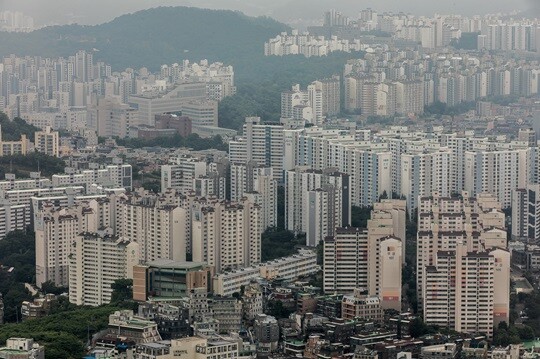 서울 시내 아파트 단지 모습으로 기사의 특정 내용과 관련없다. 사진=최준필 기자