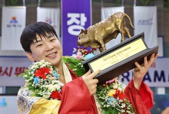 삼척씨름대회에서 한라장사에 등극한 김무호 선수. 사진=울주군 제공