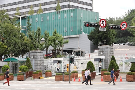 공수처는 윤석열 대통령을 비롯한 대통령실 관계자들의 통화기록에 대해 압수수색 영장을 발부받아 자료를 확보했다. 서울 용산 대통령실 전경. 사진=박정훈 기자