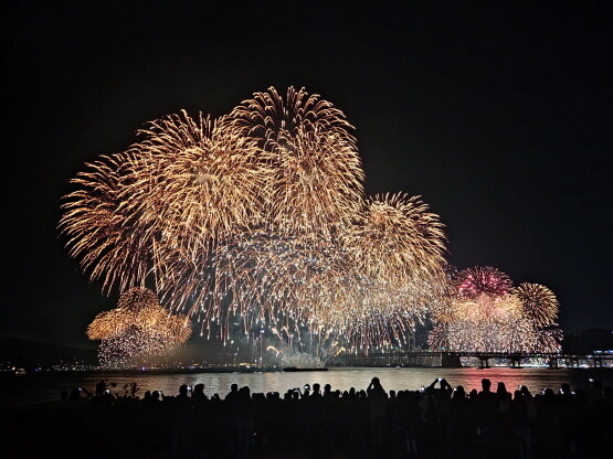 2024 부산불꽃축제 관람행사 현장. 사진=BN그룹 제공