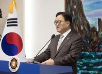 “비상계엄에 헌법적 절차로 대응”…우원식 국회의장, ‘국민 여러분, 국회 믿어달라’