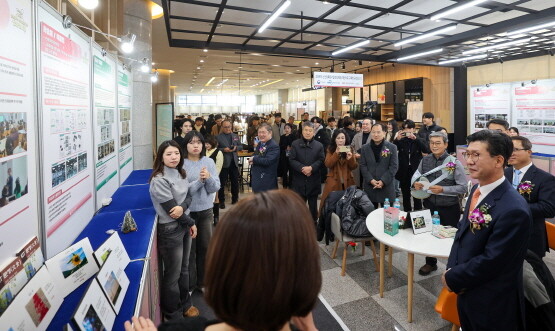 ‘2024 전문대학 혁신지원사업’ 성과전시회 장면. 사진=경남정보대 제공