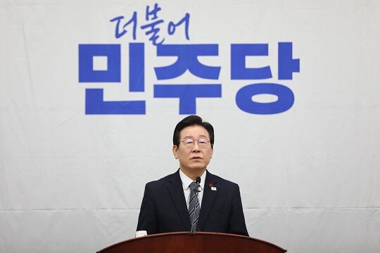 이재명 더불어민주당 대표가 12월 24일 오후 국회에서 열린 의원총회에서 발언하고 있다. 사진=박은숙 기자