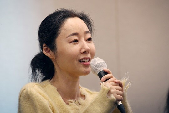 연예기획사 하이브(HYBE) 및 산하 레이블들과 소송전을 이어가고 있는 민희진 전 어도어(ADOR) 대표가 자신과 관련된 최근 보도에 대해 "허위사실로 쓴 소설"이라고 반박했다. 사진=이종현 기자