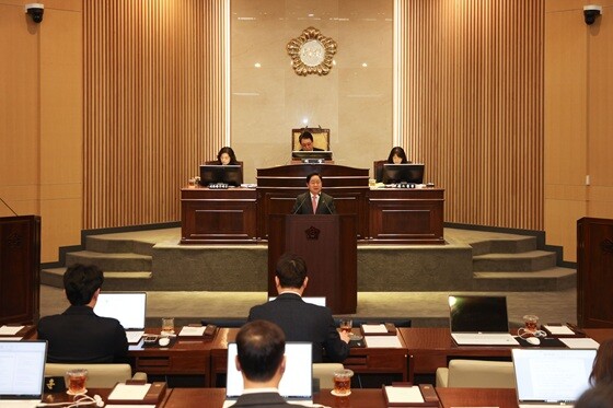 주광덕 남양주시장이 남양주시의회 본회의장에서 시정연설을 하고 있다. 사진=남양주시 제공