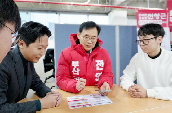 NFC·QR코드를 활용한 스마트캠프 운영 모습. 전영근 예비후보 캠프 제공