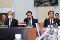 윤 대통령 '쪽지' 진실은…최상목 "내용 모른다" 