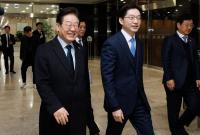 "지적 완벽히 옳다"…이재명·김경수 무슨 이야기 나눴나